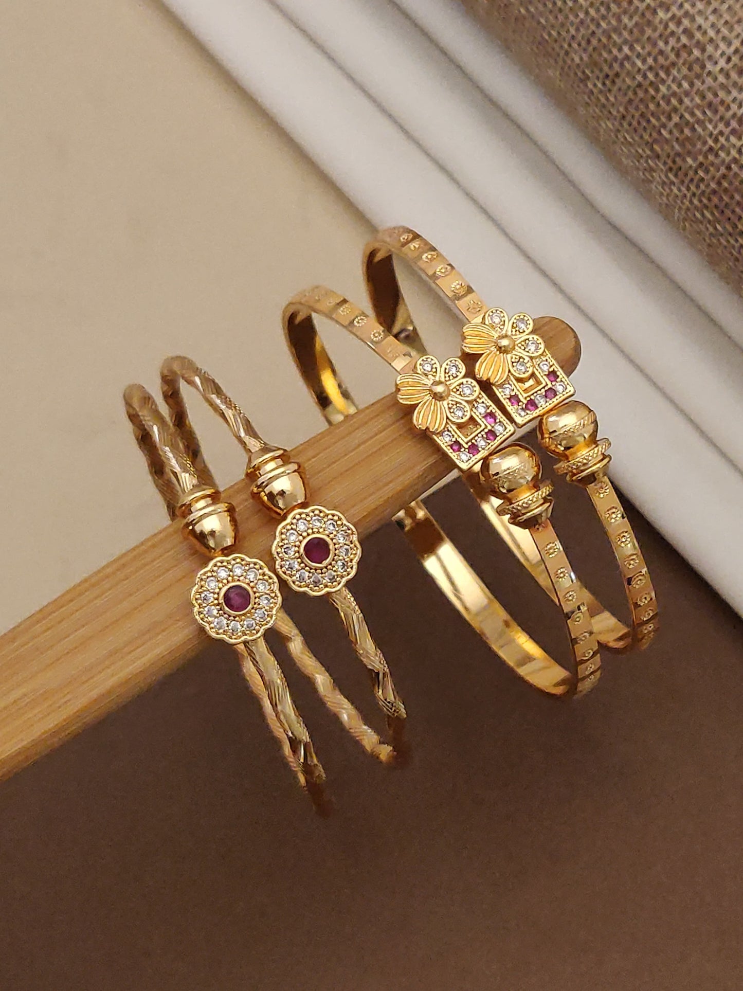 Stylish Adjustable Bracelets For Women & Girls Pack Of 4 Piece ( 2 Pair)