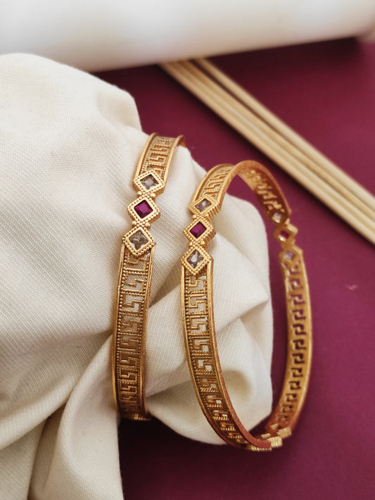 Beautiful Daily Wear Bangles With AD Stones Pack Of 2 Pis ( 1 Pair )