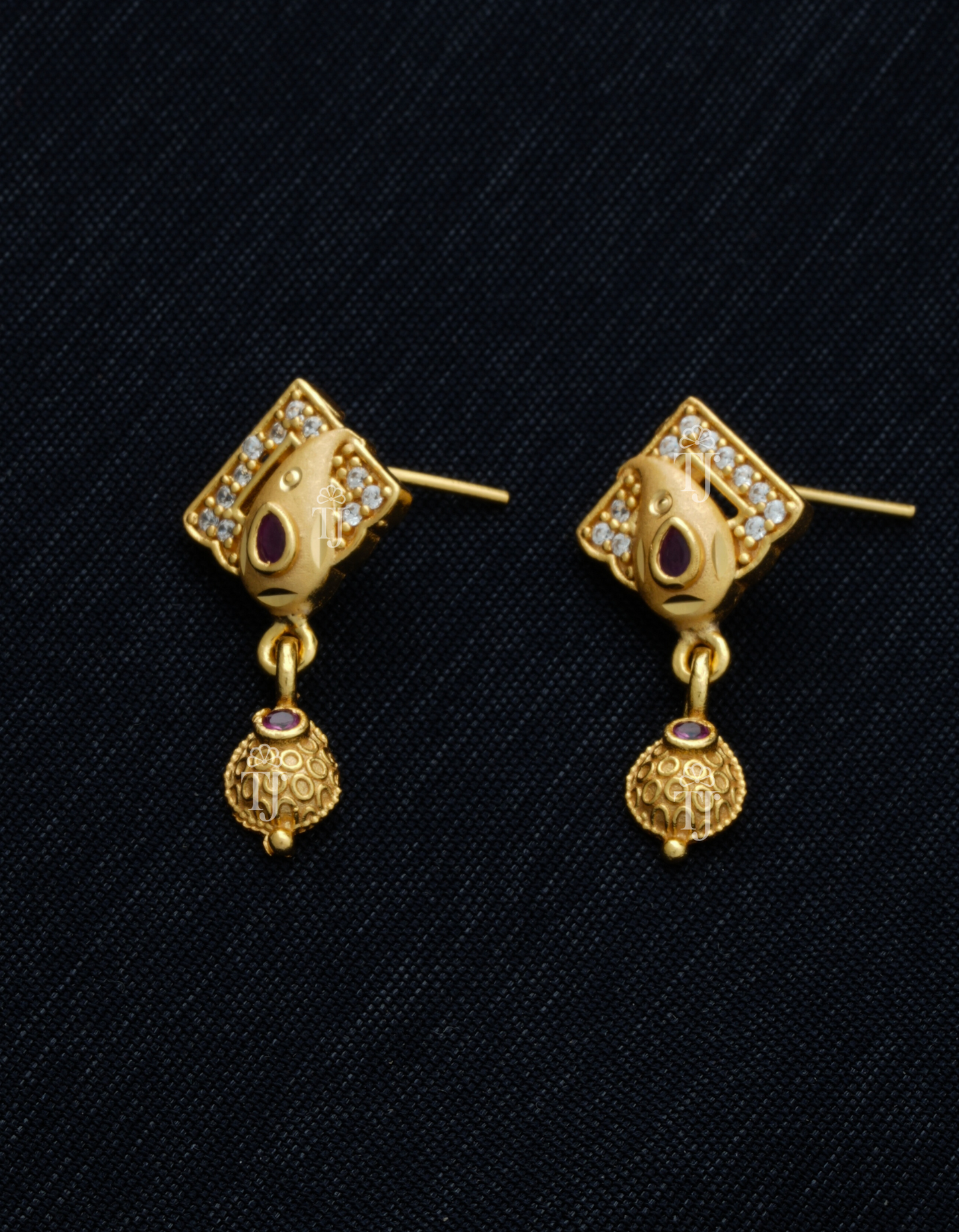 Best Gold Plated Pendant Set with Earrings | Stylish Pendant and Earrings Set for Women