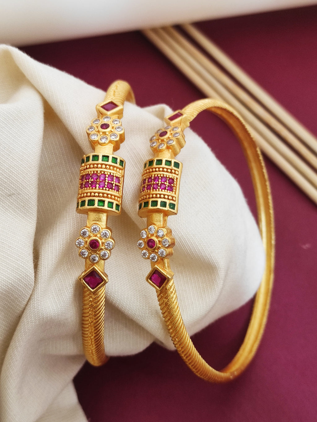 Beautiful Designer Bangles With Ruby Stone Pack Of 2 Pis ( 1 Pair )