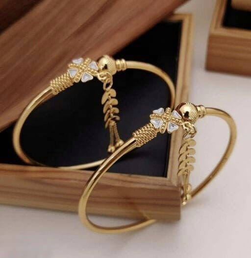 Stylish Daily Wear Golden Bracelet For Women & Girls Pack Of 2 Pis ( 1 Pair )