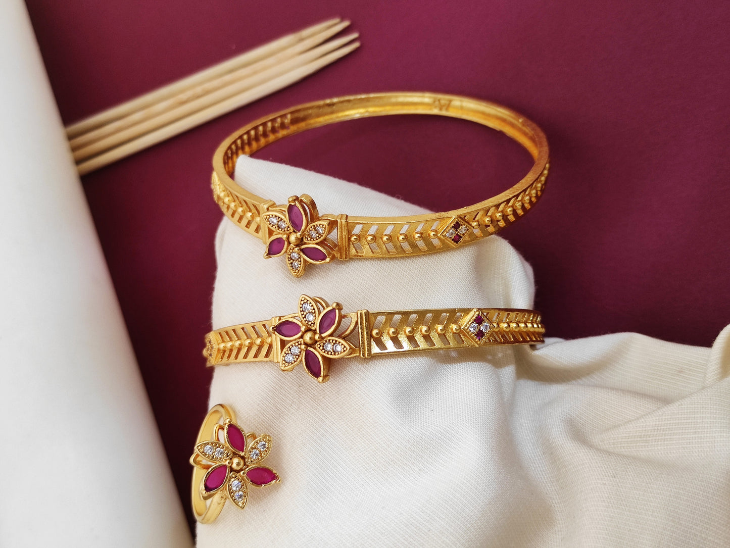 Stylish Movable Flower Shape Bangles With Rings Pack Of 2 Pis ( 1 Pair ) ( 1 Ring )