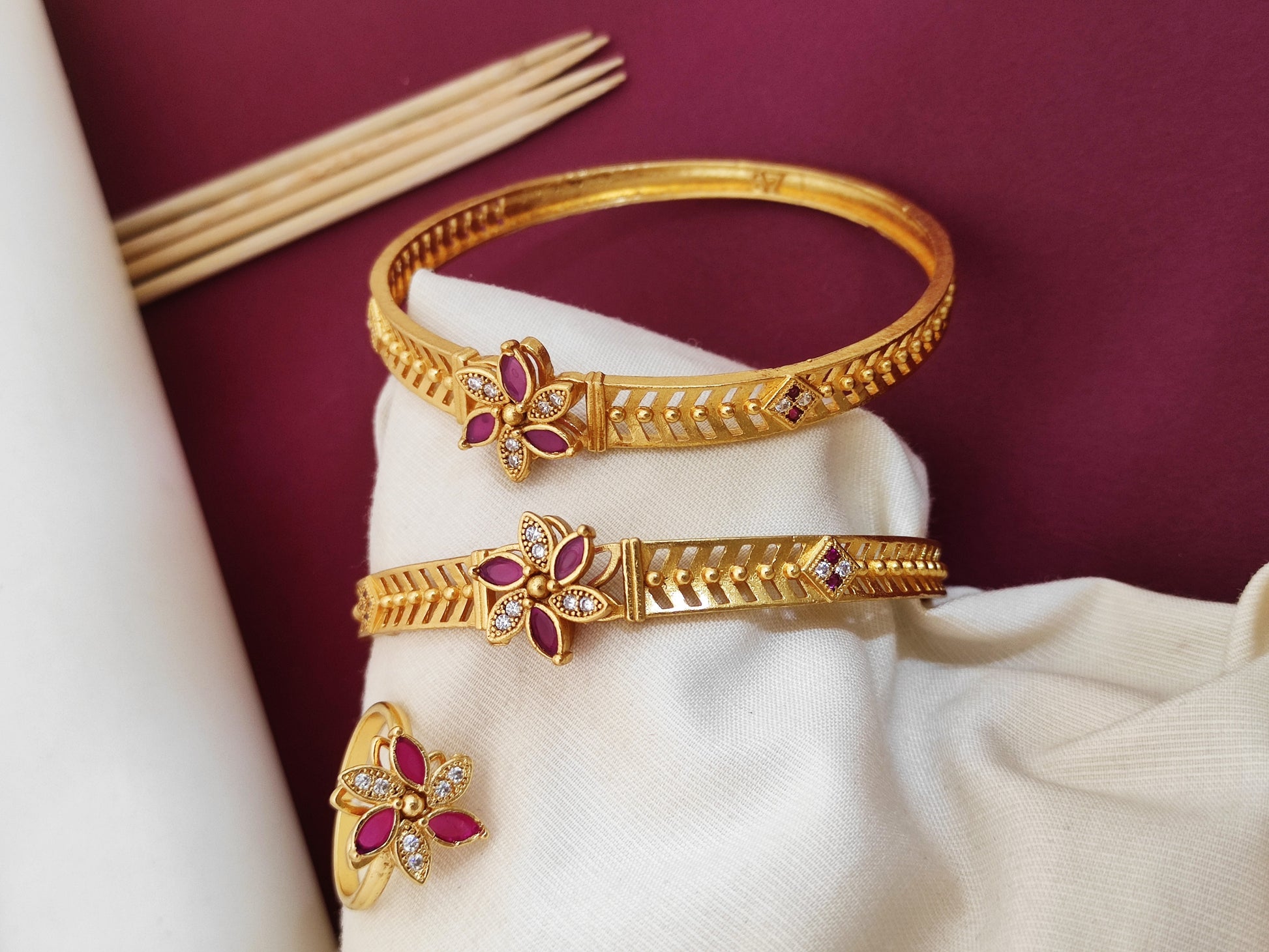 Stylish Movable Flower Shape Bangles With Rings Pack Of 2 Pis ( 1 Pair ) ( 1 Ring )