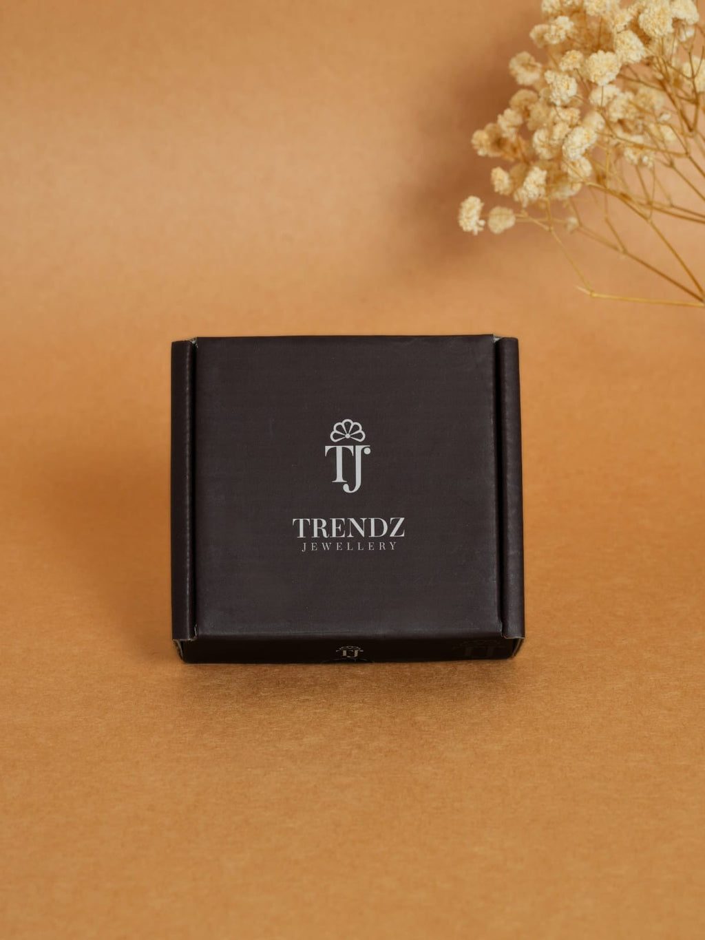 Luxury Gold Pearl Strand Necklace – Elegant Gift for Her