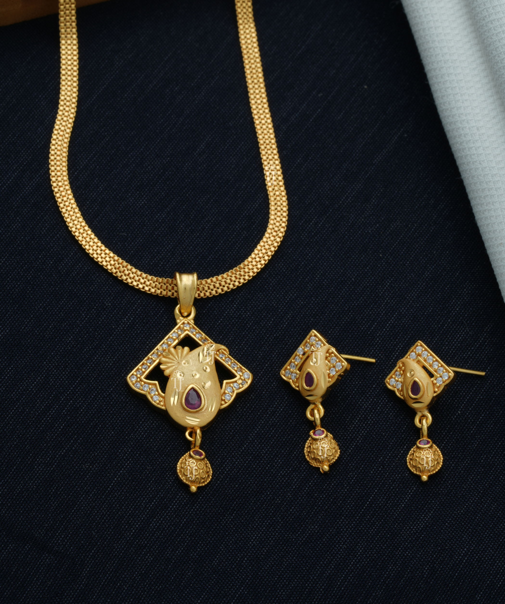 Best Gold Plated Pendant Set with Earrings | Stylish Pendant and Earrings Set for Women