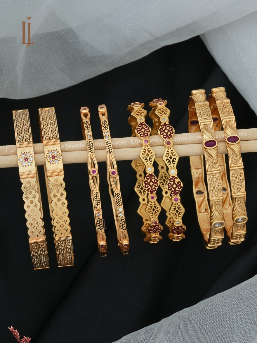 Combo of 4 Lightweight Bangles for Girls | Rajwadi AD Diamond & Meena Flower Design Bangles