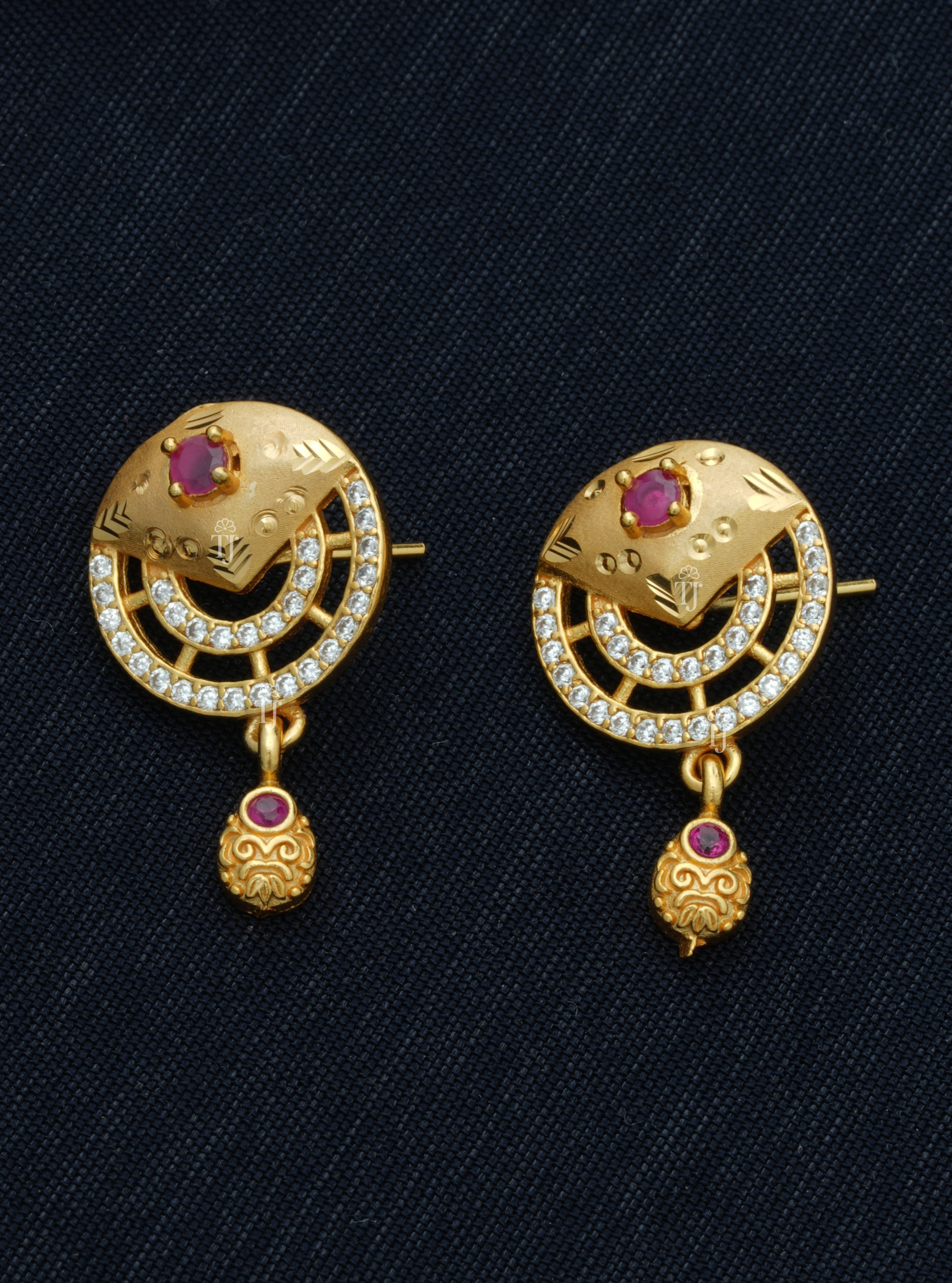 Stylish Pendant Set Artificial for Women | Dazzling Pendant and Earrings Set