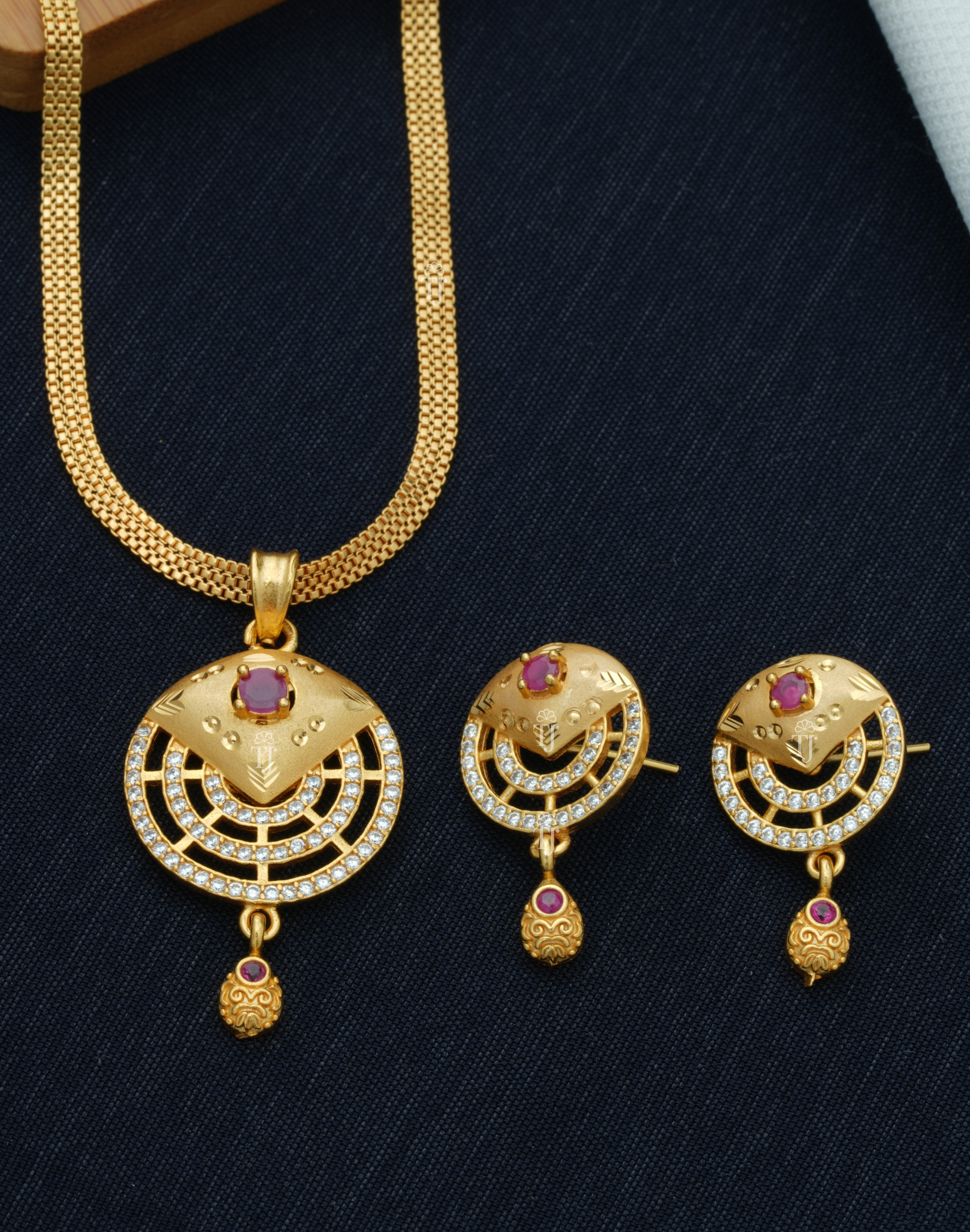 Stylish Pendant Set Artificial for Women | Dazzling Pendant and Earrings Set