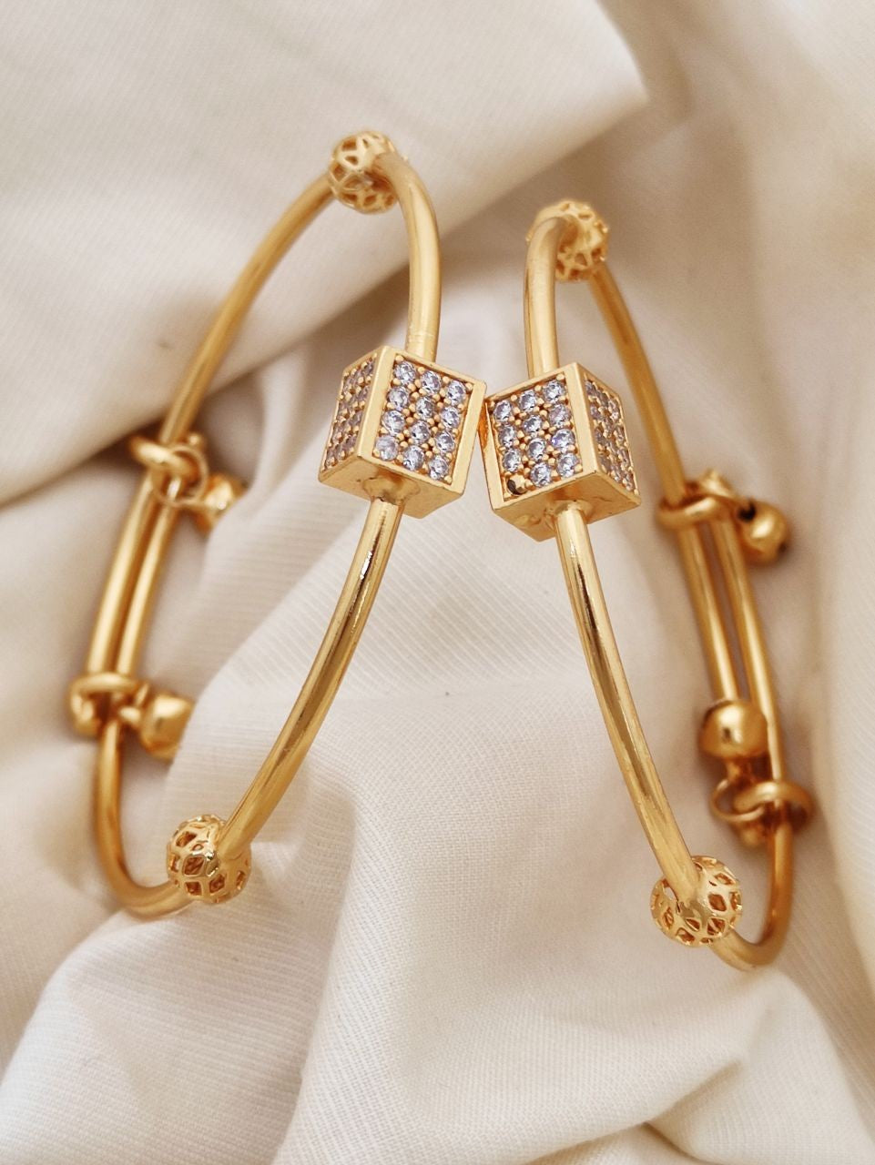 Women Gold Plated Bracelet Bangles