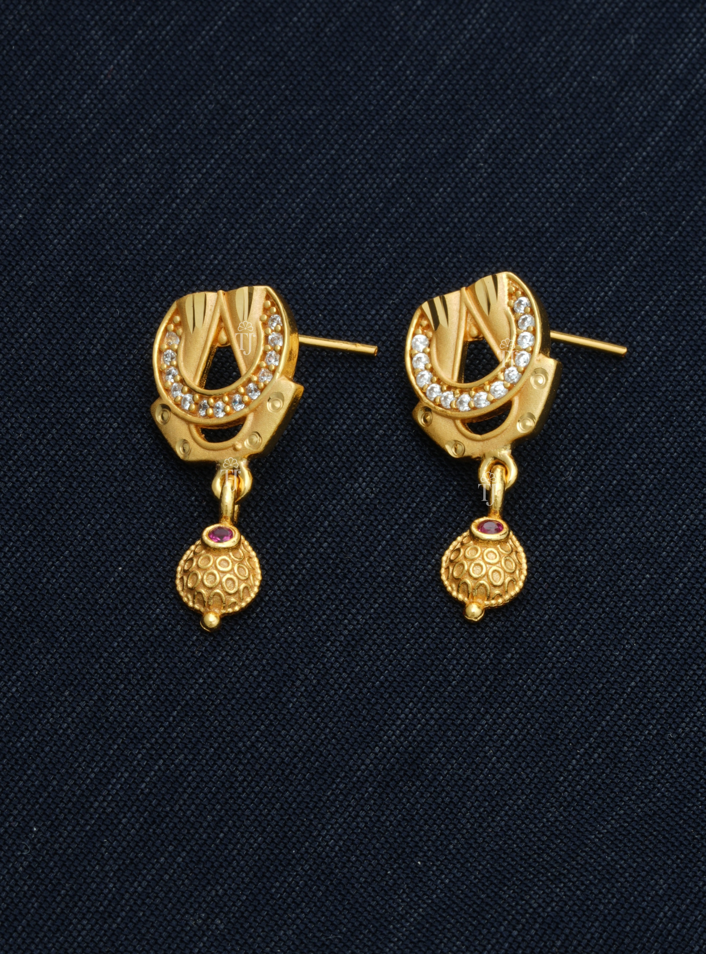 1gm Gold Plated Pendant Set for Women | Radiant Pendant and Earrings Set