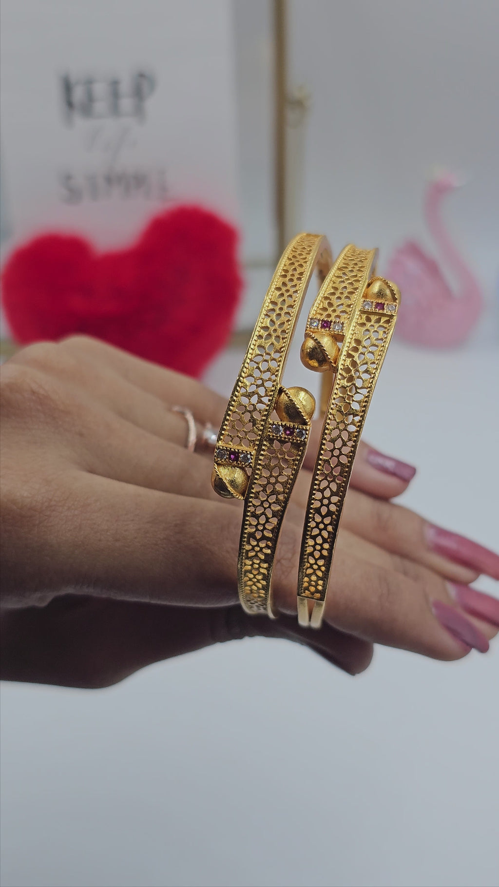 Beautiful Designer Bangles Pack Of 2 Piece (1 Pair)